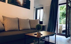 Ferienwohnungen Mit Terrasse In Zwingernaehe - Hilger Rentals
